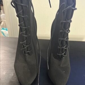 Elegant Black Lace-Up Women's Boots